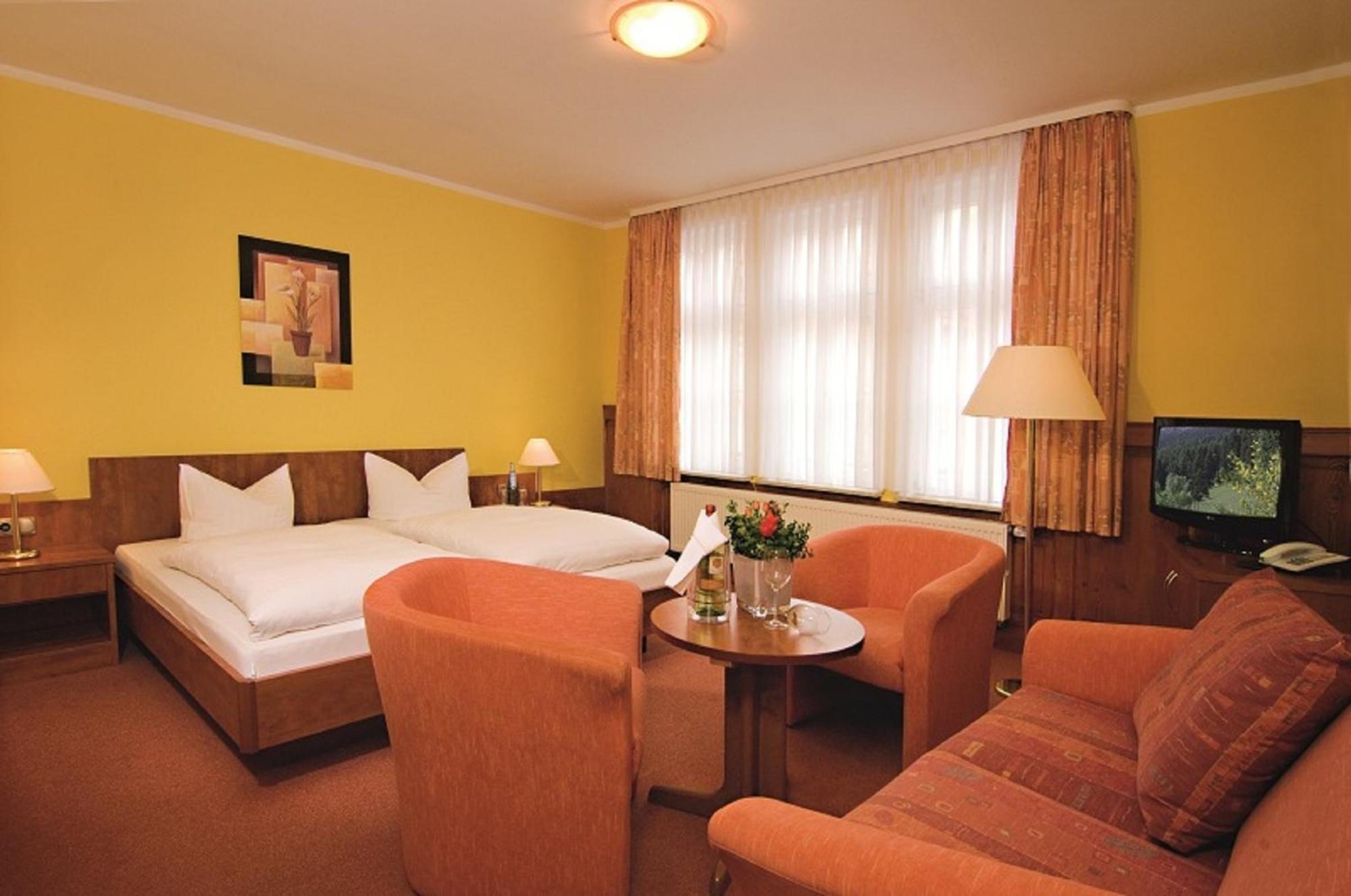Hotel Zum Kanzler Stolberg  Екстер'єр фото